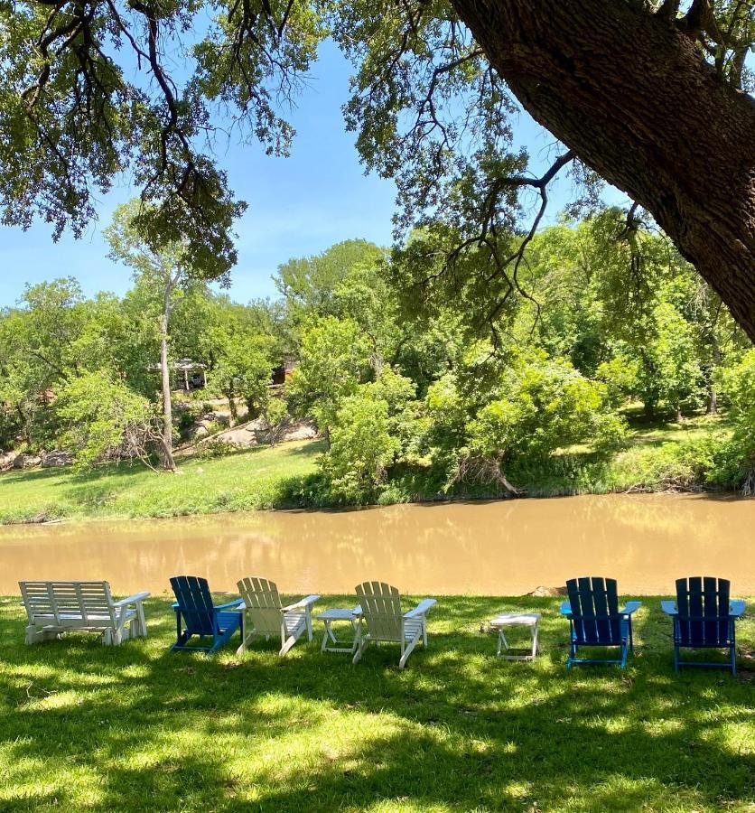 Inn On The River Glen Rose Exterior photo
