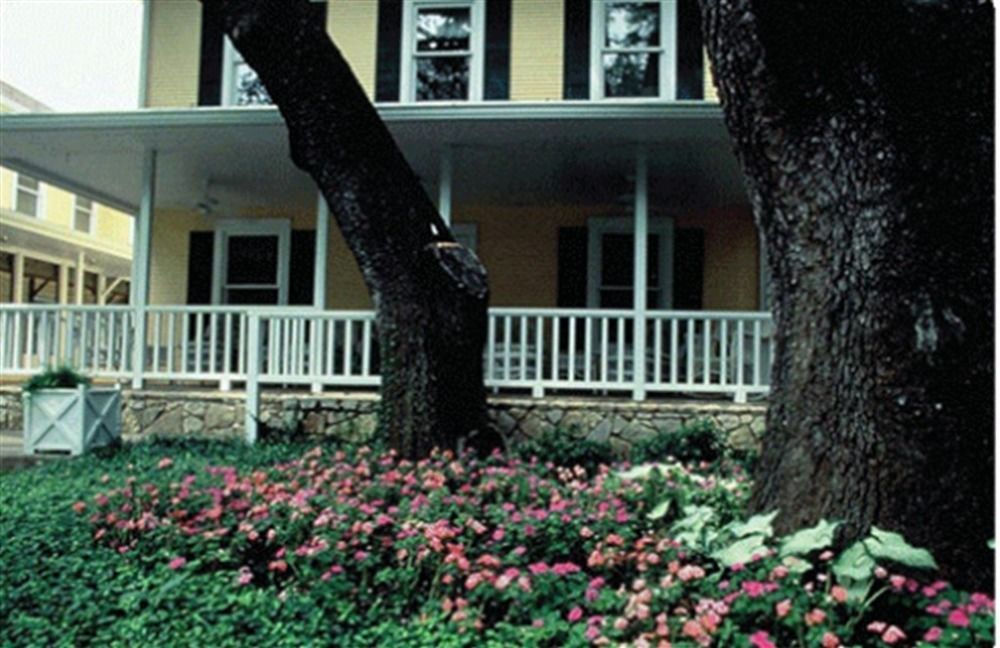 Inn On The River Glen Rose Exterior photo